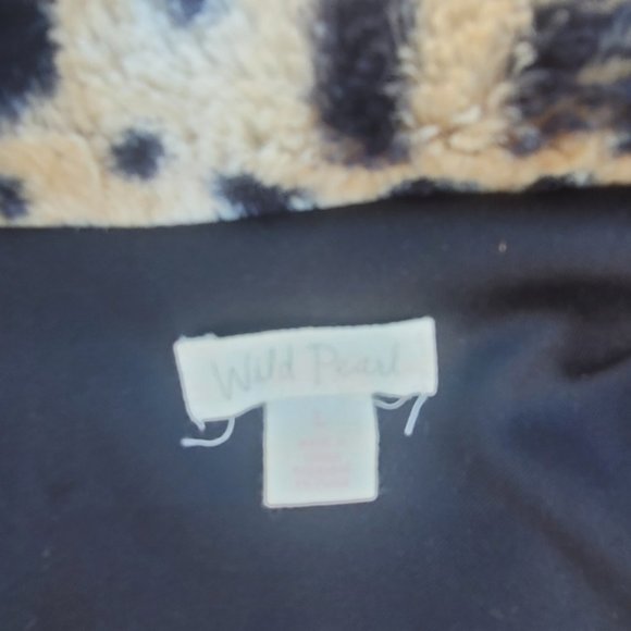 WILD PEARL Leopard Print Faux Fur Jacket Size Large - Picture 8 of 9